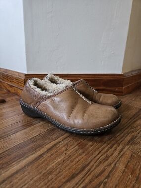 Uggs Shoes Size 8 Womens Betty 1928 Tan Shearling Leather Clogs  Slip Ons
